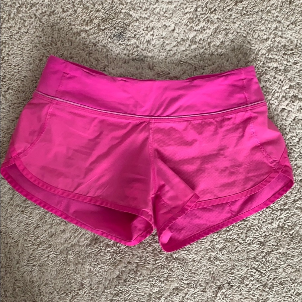 Lulu Lemon Speed Up Short 2.5”